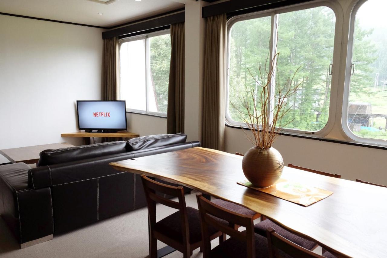 Ski-In, Ski-Out Iwatake Apartments Hakuba Esterno foto